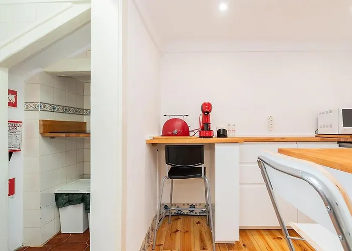 Apartament Attic With Balcony In Bairro Alto *