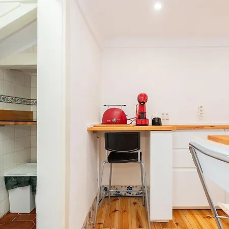 アパート Attic With Balcony In Bairro Alto *