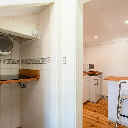 Apartament Attic With Balcony In Bairro Alto *